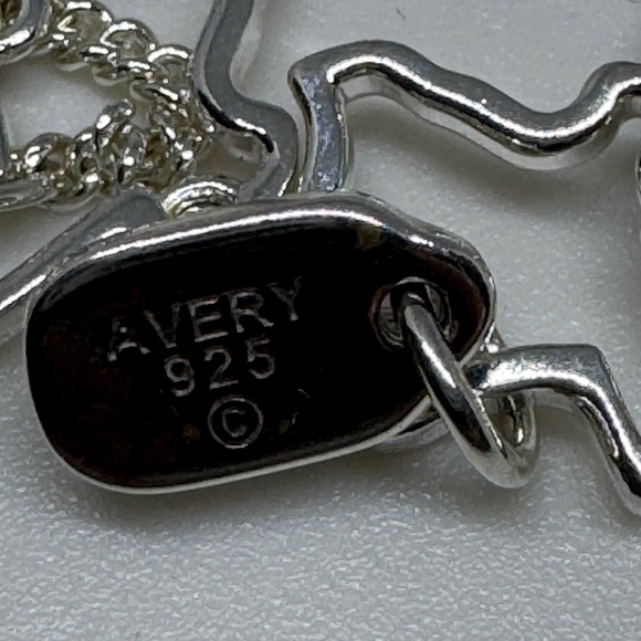 NWTames Avery Texas Sterling Charm Bracelet with Blue Bonnet Butterfly Charm - Picture 5 of 5